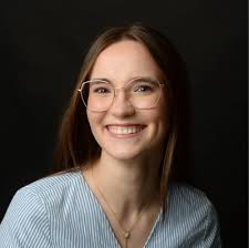 I started 2023 with a series of changes. For the last 6 months I had the  opportunity to work at 100CHERRIES GmbH in Berlin as a Marketing & Brand  Management Intern. Working