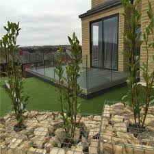 Lighted caps, many colors, and picket styles make this a very design friendly system. Outdoor Frameless Glass Railings Design With Aluminum U Channel