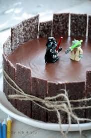 Gateau Au Yaourt Facon Star Wars Gateau D Anniversaire Enfants Gateau Anniversaire Gateau Anniversaire Star Wars