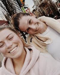 Emily O'Neill (@emilyoneill81) · Instagram photos and Reels