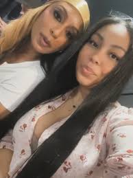 I’m proof that you can break and…STILL GLOW ✨ We chased sunsets and  horizons all ‘25 🥂