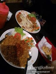 Maybe you would like to learn more about one of these? Dino Burger Rice Steak Beji Depok Lengkap Menu Terbaru Jam Buka No Telepon Alamat Dengan Peta