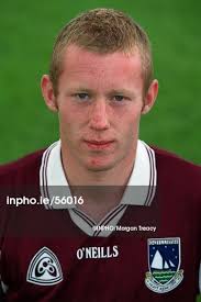 12/7/2001 Galway Press Night Michael Comer Mandato
