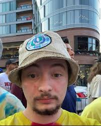 Welcome back to Getting to Know DAB! Meet our DePaul After Dark co-chair, Aiden  Dorn! Aiden is a sophomore studying Sociology and Geography. “I met some  people who were in DAB and