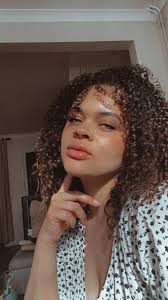 Nikki Ambers (@ItsNikkiAmbers)