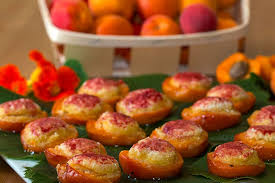 Des Abricots Rotis Amandine Une Originalite A Savourer Tiede Ou Froide Delicatement Parfumee Aux Amandes Et A La Recettes De Cuisine Abricot Cuisine Albanaise