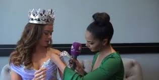 Jun 28, 2021 · former yotv presenter musa mthombeni is officially off the market following his engagement to his girlfriend, former miss south africa, liesl laurie. Liesl Laurie Hilariously Crowns Miss Sa Ade Van Heerden