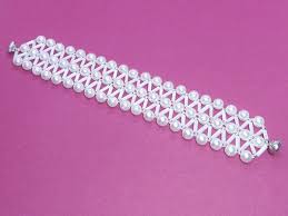 Maybe you would like to learn more about one of these? Perlen Armband Choker Collier Elegantes V Design