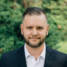 Nathan Tarr's Instagram, Twitter & Facebook