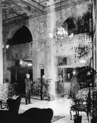 An Early Picture Of The The Mayfair Hotel Lobby Lapl Bizarre Los Angeles Los Angeles Hotels Los Angeles History Los Angeles