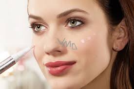 Catrice Liquid Luminizer Strobing Pen 010 Sleeping Beautys Rose 3.5 ml