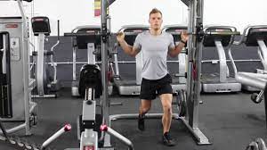 With lunges, heavy weight is not necessary for effective development. Smith Machine Reverse Lunges Youtube