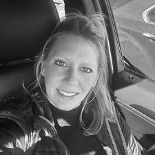 Looking for some advice! I always get discouraged with the programs because  I'm not sure where to start. I am horribly out of shape and want to build  strength and muscle. But