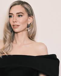 Vanessa Kirby and Tom Cruise filming Mission: Impossible