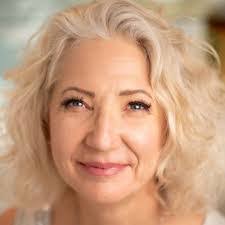 Joan Vann's Instagram, Twitter & Facebook