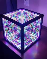 This Infinity Cube Interestingasfuck Infinity Mirror Diy Infinity Lights Infinity Mirror