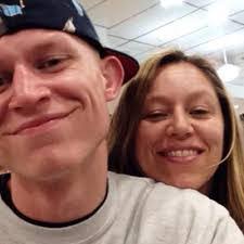 Andrea Lister's Instagram, Twitter & Facebook