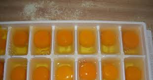 Mette 12 uova in congelatore per 2 ore. Il motivo lo conoscono in ...