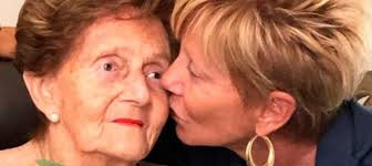 Jul 29, 2021 · son varias las ocasiones en que raquel argadoña ha mostrado su apoyo en los diferentes proyectos de su hijo nano calderón. Mamita Vuela Alto Eliana De La Fuente Madre De Raquel Argandona Fallecio A Los 93 Anos Radio Maray