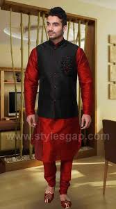 Latest Men Mehndi Dresses Kurta Shalwar Kameez Designs 2020 2021 Fashion Suits For Men Mens Kurta Designs Red Kurta