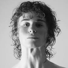 Nai'a” álbum de Nai'a en Apple Music