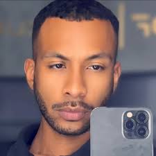 Nicki Minaj covers the New York Times Magazine October issue (2015)  #nickiminaj #nytimes #barbz #NewYorkTimes