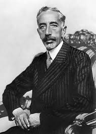 فيصل الأول ملك العراق ومؤسس دولة العراق الحديثة حكم لمدة 12 سنة للفترة من عام 1921 الى 1933 توفي مبكرا عن عمر 48 عاما ج Iraq Photo Historical Photos
