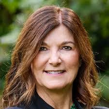 Michelle Brown's Instagram, Twitter & Facebook