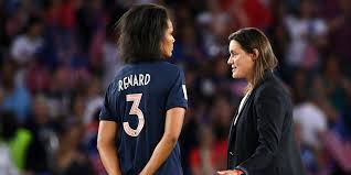 Depuis sa création, le classement moyen de la france se situe autour du 9e rang. It Was Not Fair To Me Wendie Renard Tackles The Coach Of Team France Corinne Deacon Teller Report