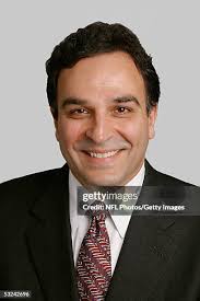 Eddie Berlin of the Chicago Bears poses for his 2005 NFL headshot at...  News Photo