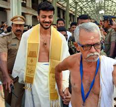 PHOTOS: Indian cricketers pray at Padmanabhaswamy Temple