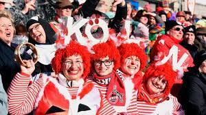 Es handelt sich dabei um den montag vor aschermittwoch das datum wird durch das datum des osterfestes bestimmt. Rosenmontagszug Koln 2017 Ard Das Erste