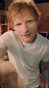 La Maybelline girl est prête pour son moment de grâce