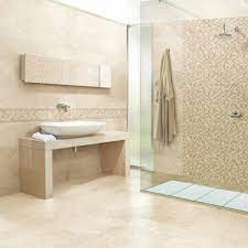 There are many travertine bathroom tiles ideas that can be useful for you. Travertin Fliesen Im Badezimmer Gestaltungsmoglichkeiten Mit Natursteinfliesen Bathroom Wall Tile Tile Bathroom Bathroom Design