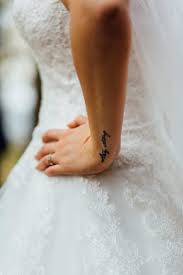 Maybe you would like to learn more about one of these? Im Brautkleid Mit Tattoo So Schon Sind Tatowierte Braute