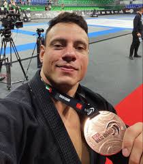 Pain is mandatory… Suffering is optional. #ForçaeGrosseria