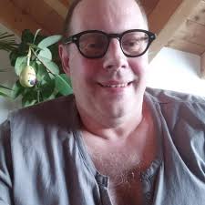 Lass dich nicht unterkriegen, sie frech und wild und wunderschön 🔥🫶🏽❤️  plussize 💎