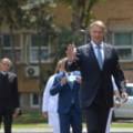 Klaus iohannis a intervenit astăzi și a. Cum Arata Klaus Iohannis La 17 Ani Presedintele A Facut Publica O Fotografie Si A Scris Amintiri Din Copilarie Comentariile Amuzante Primite De Seful Statului Mobile