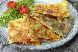 Dort Cesit Ev Usulu Tavada Gozleme Yemek Com Yemek Tarifi Yemek Tarifleri Yemek Gida