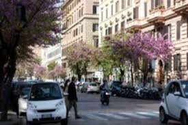 È rimasto nella storia perché, nel tardo medioevo, tentò di instaurare nella città di roma straziata dai conflitti tra il popolo e i baroni una forma di comune. Via Cola Di Rienzo Rome Get The Detail Of Via Cola Di Rienzo On Times Of India Travel