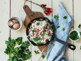 Wer sich beim frühstück noch unter kontrolle hatte, der hat häufig zum mittagessen schon so viel stress bei der arbeit gehabt, das die wahl in der kantine des öfteren zu etwas „richtigem tendiert. Kochbuch Low Carb Mittagessen Leichte Sattmacher Eat Smarter