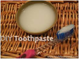 baking soda and coconut oil toothpaste