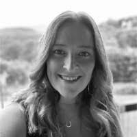 Tammy Oldenburg's Instagram, Twitter & Facebook