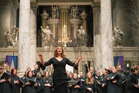 Hodie Christus natus est” as...