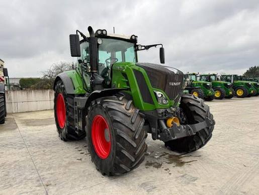 Fendt 828 Tractor