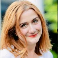 200+ profiluri „Angie”