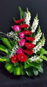 Afbeeldingsresultaat Voor Flower Arrangements On Pinterest Composizioni Floreali Semplici Composizione Di Fiori Freschi Composizioni Floreali Moderne