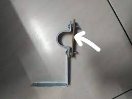 Akhirnya tergantunglah langsir yang dah lama beli ni hasil kerja suami sendirian. Rel Langsir Kayu