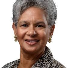 Laura Embree's Instagram, Twitter & Facebook