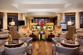 Fie că un grup se intalneste in hotel, fie ca are loc o intalnire individuala cu un coleg sau cu un client, fie ca este o evadare cu cineva drag sau cu prietenii. Crowne Plaza Bucharest An Ihg Hotel Bucharest Updated 2021 Prices